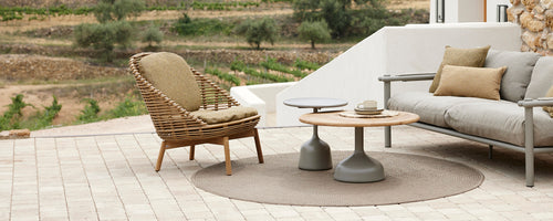 Outdoor coffee tables