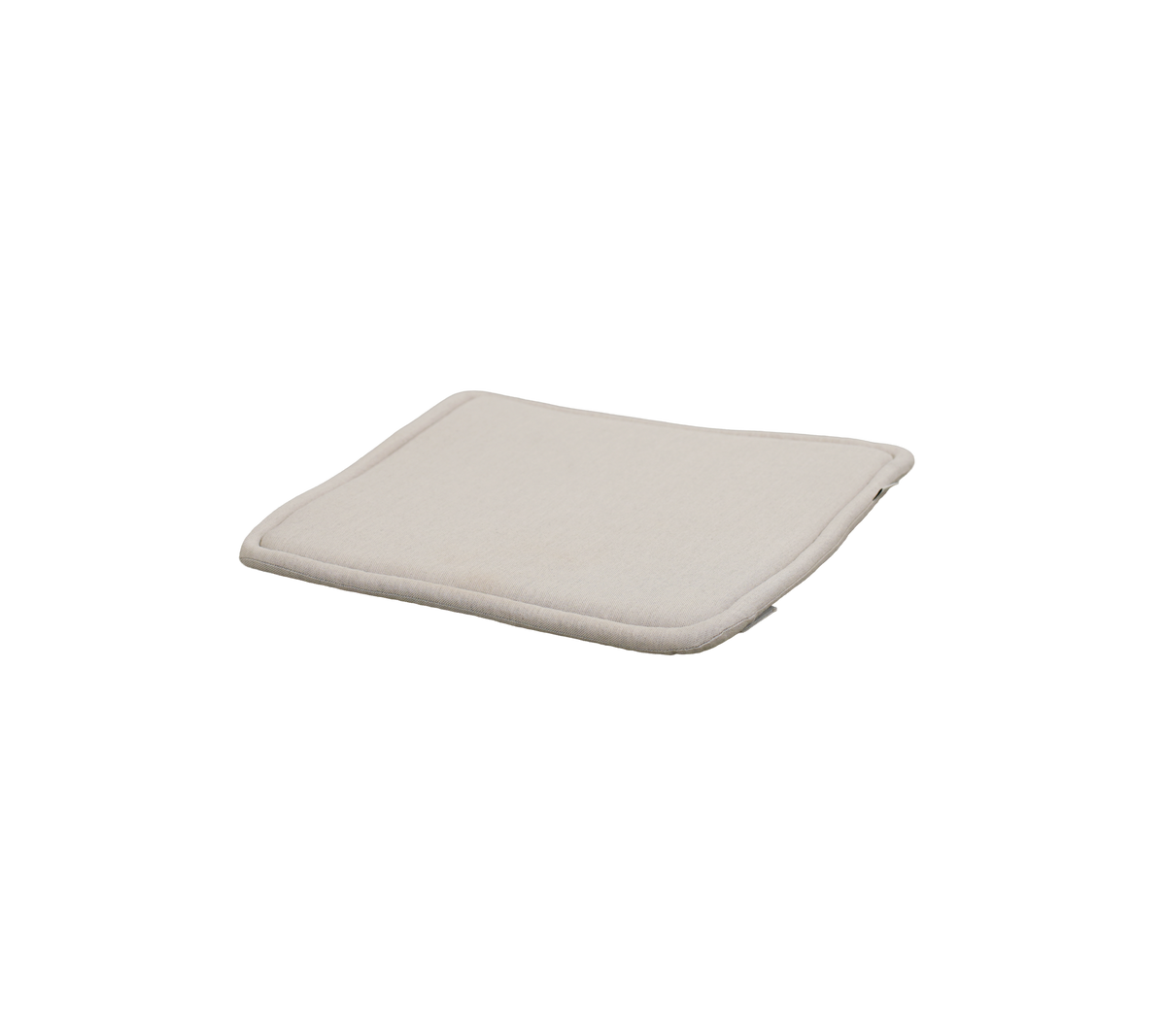 Coussin en sable avec un design doux et courbé et sans motifs visibles.