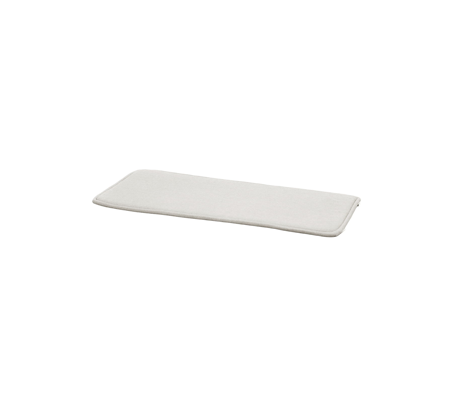 Coussin couleur sable sur fond blanc.