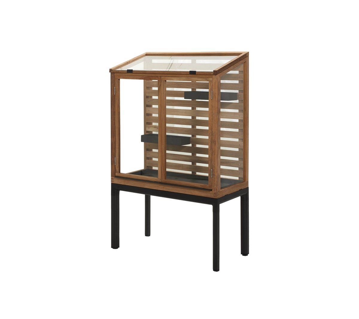 Vitrine élégante avec un cadre en bois au design à lamelles et une porte en verre, idéale pour exposer des objets.