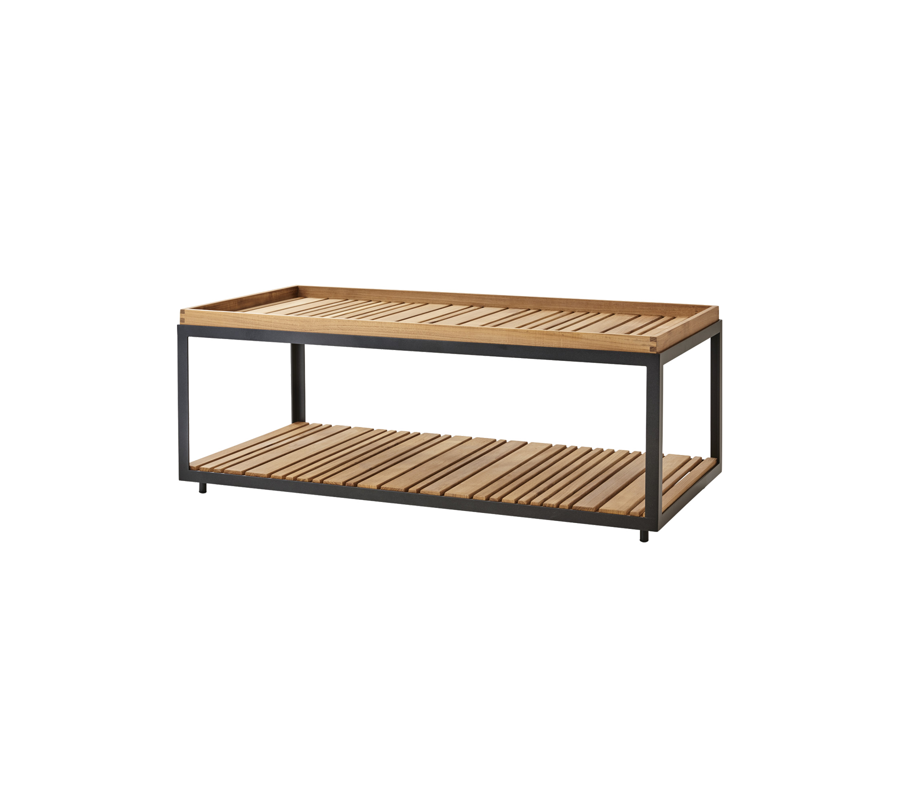 Table basse en bois avec un design à lattes et un cadre en métal, offrant deux niveaux pour le rangement ou l'exposition. Idéale pour les espaces de vie modernes.