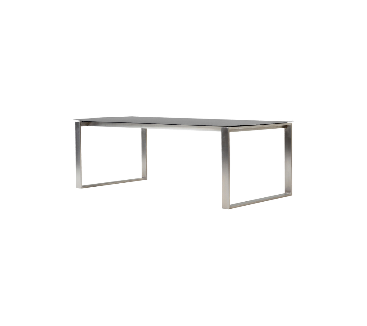 Table élégante et moderne avec une surface lisse et des pieds en métal robustes, idéale pour des arrangements de repas ou de travail.