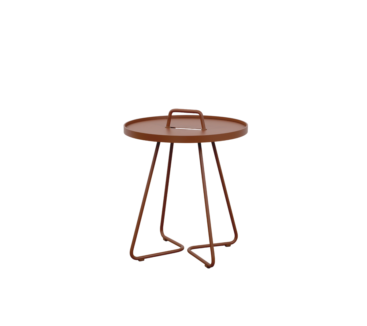Table ronde plateau avec un design épuré, doté d'une poignée et de trois pattes fines, finition en couleur brun chaud.
