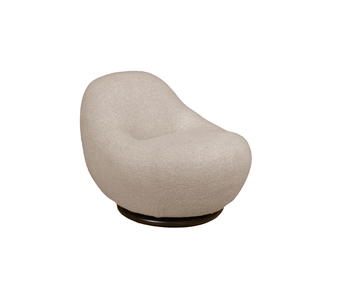 Chaise courbée couleur sable avec une surface lisse.