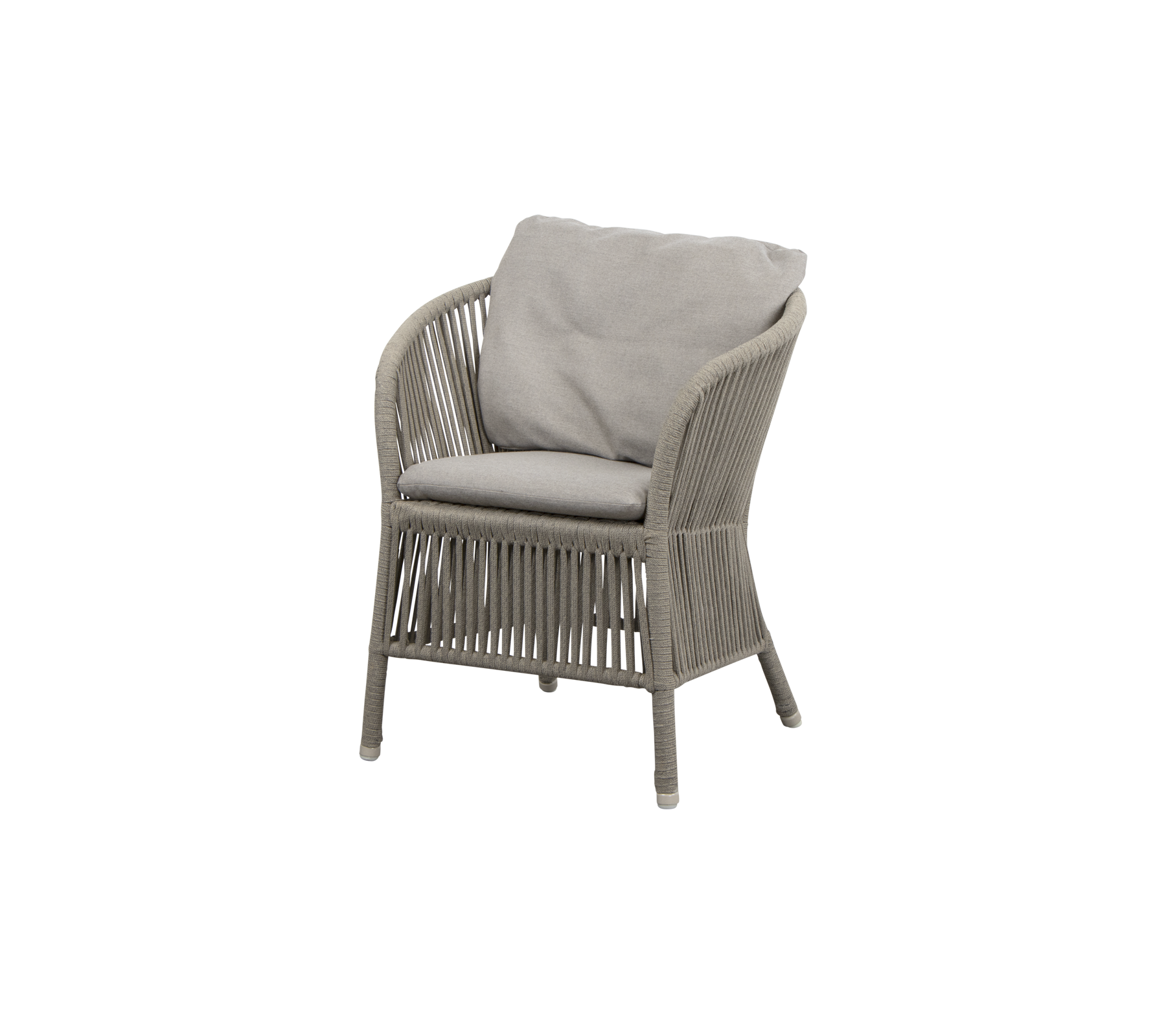 Fauteuil élégant avec un design tissé et un coussin doux et clair, parfait pour se détendre et embellir n'importe quel espace.