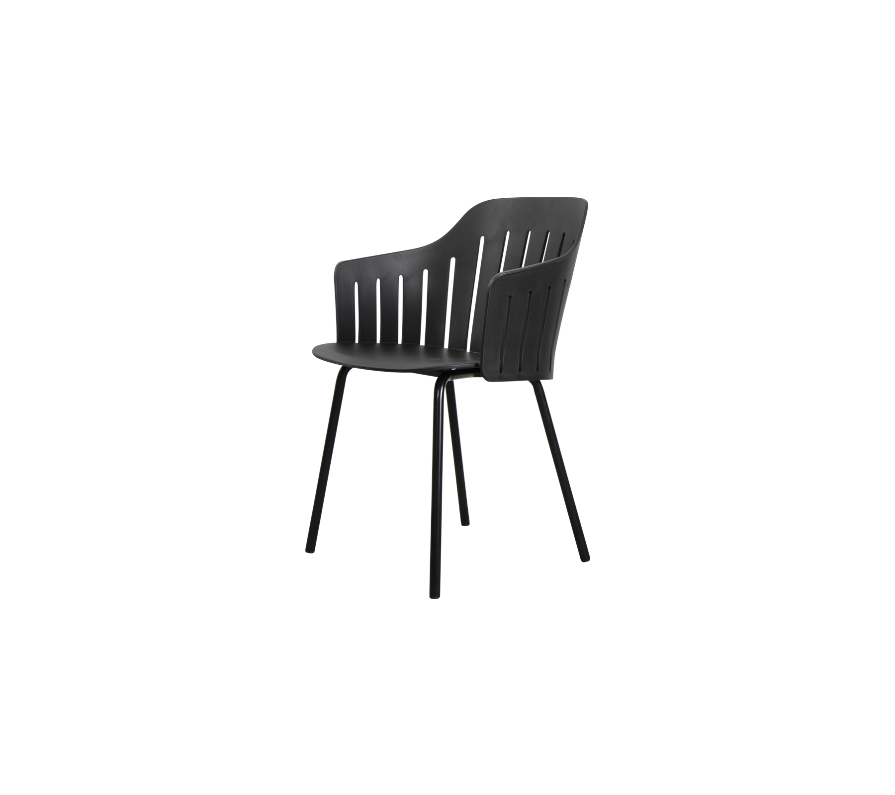 Chaise noire élégante avec un dossier à lattes, dotée de pieds durables pour la stabilité et d'une forme ergonomique pour le confort.