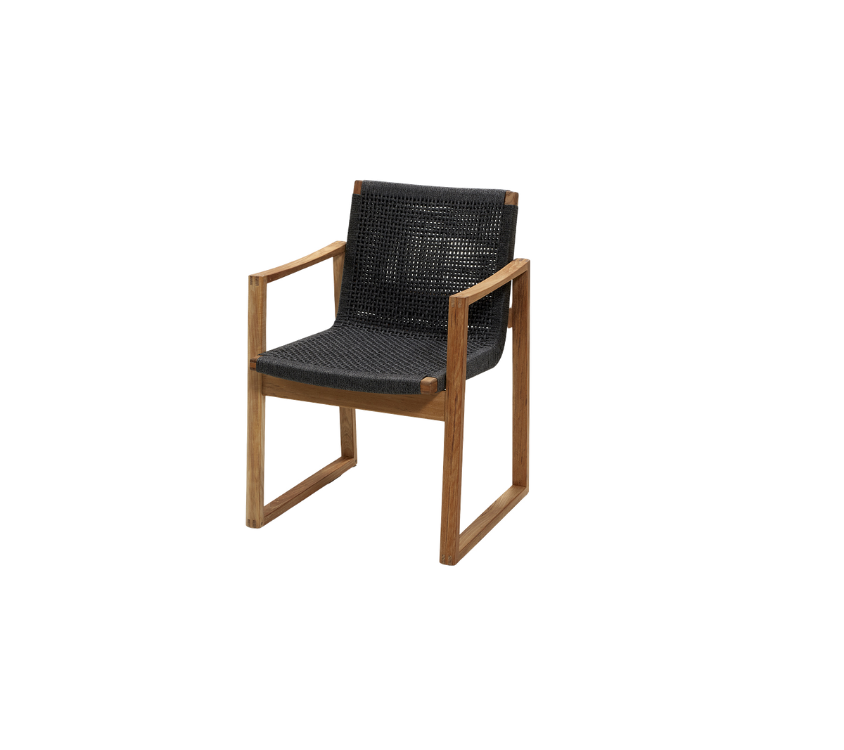 Chaise élégante avec un cadre en bois épuré et un siège et un dossier tissés en noir. Idéal pour une décoration moderne.