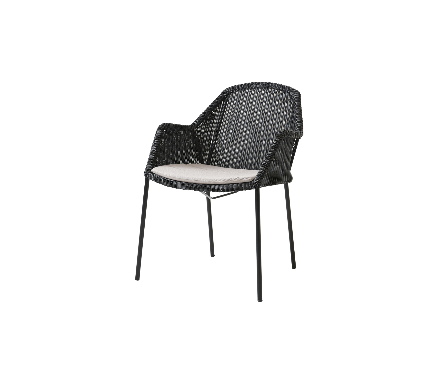 Chaise en osier noir avec un siège rembourré, conçue pour une utilisation en extérieur. Numéros de modèle : 5464LS, 5464YSN92.