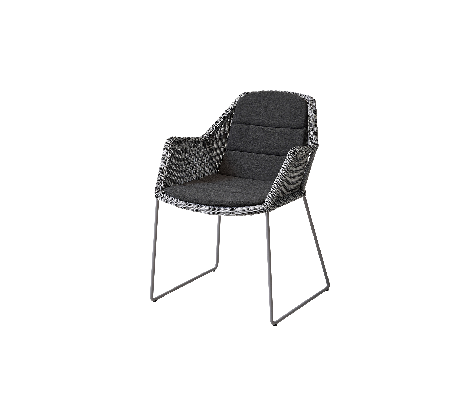 Chaise élégante avec un design tissé, de coussins moelleux et des pieds métalliques fins, idéale pour les espaces modernes.