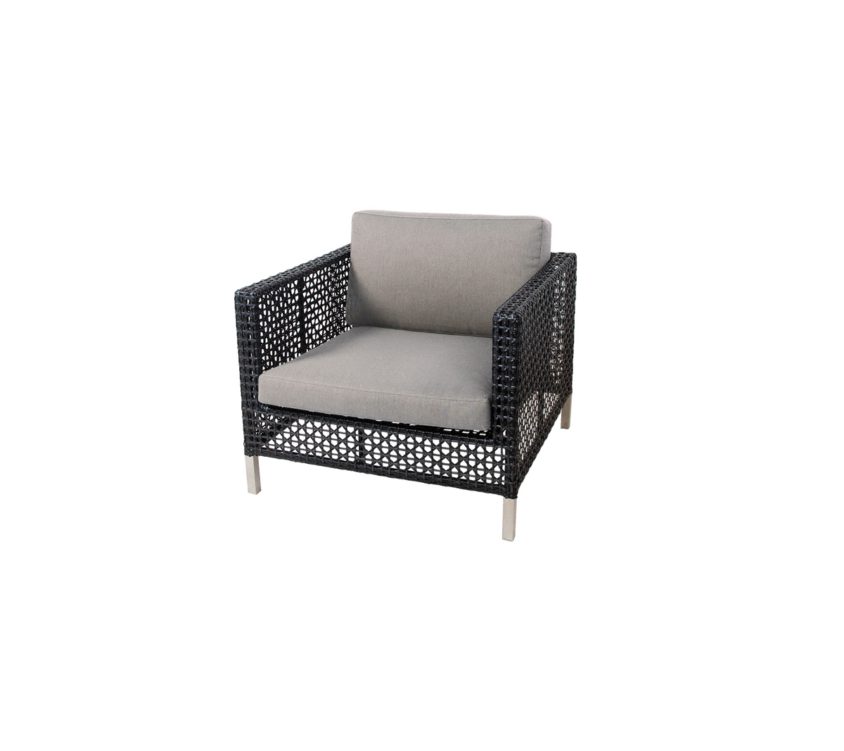 Fauteuil élégant avec une structure tissée et un coussin gris clair confortable, parfait pour des agencements de sièges modernes.
