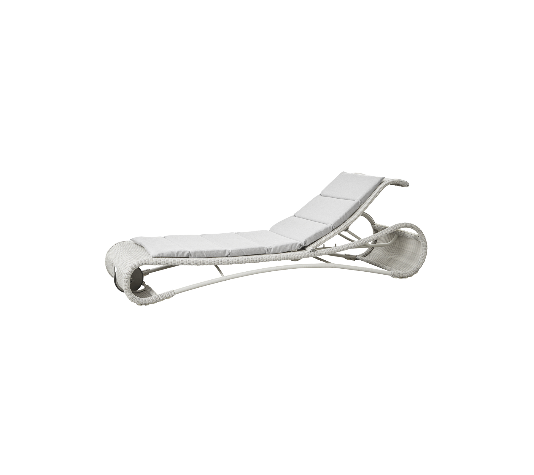Fauteuil lounge élégant avec un design épuré et un rembourrage confortable, parfait pour la détente et les loisirs.