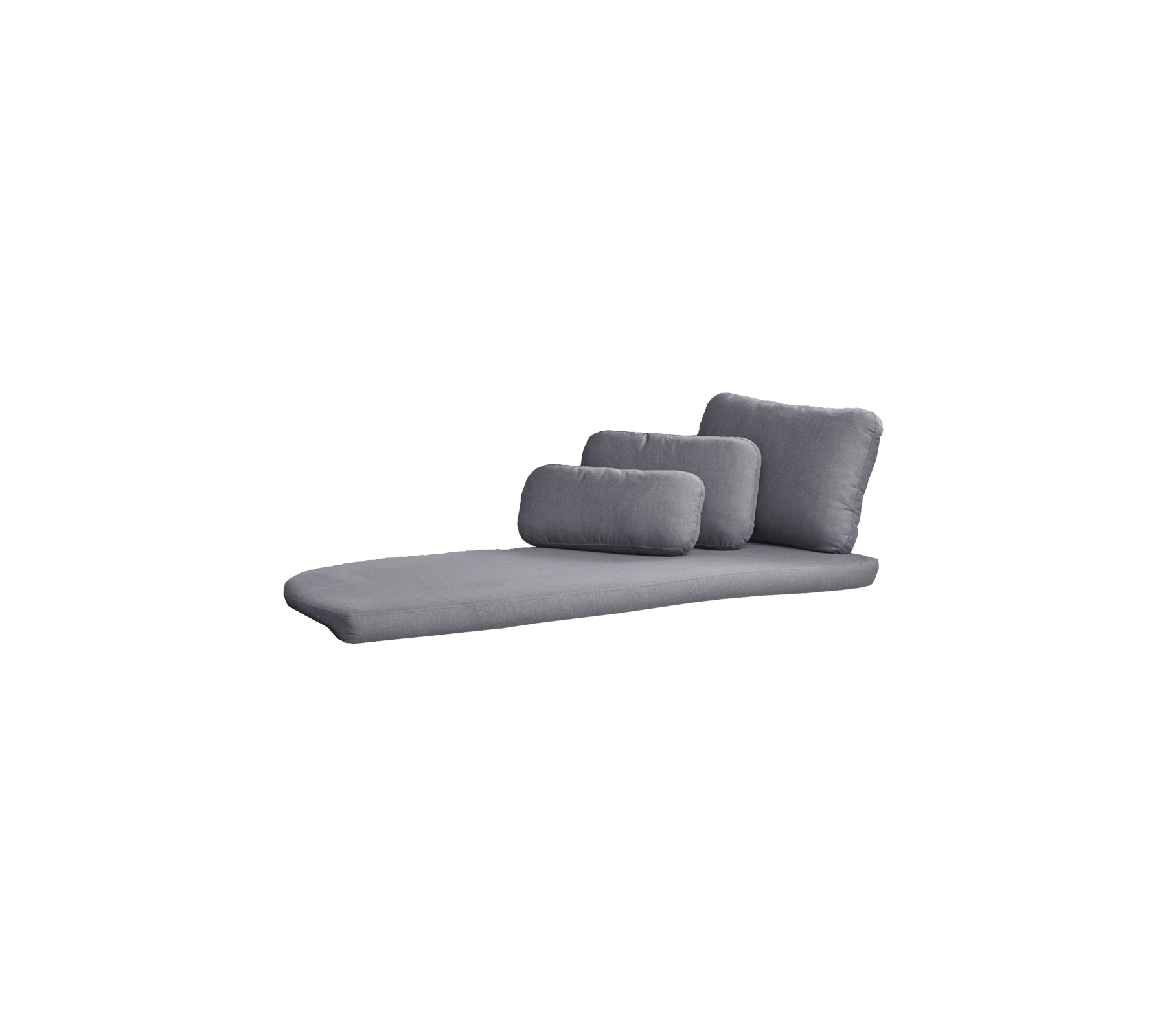 Un fauteuil lounge gris moderne et épuré avec trois coussins moelleux de tailles variées pour le confort et le style.