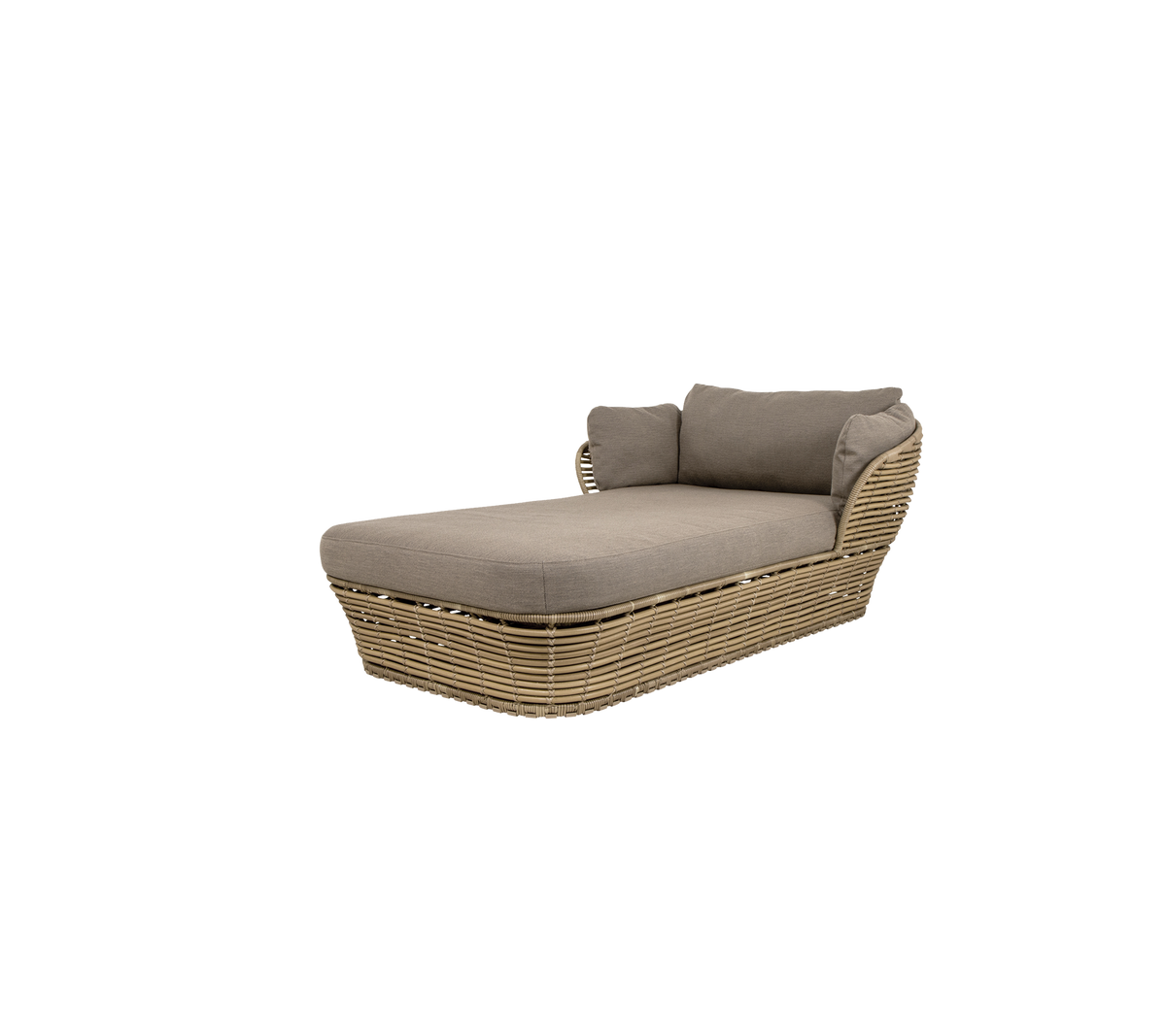 Chaise longue élégante pour l'extérieur avec un coussin beige et une base en rotin tissé, idéale pour se détendre dans les jardins ou sur les terrasses.