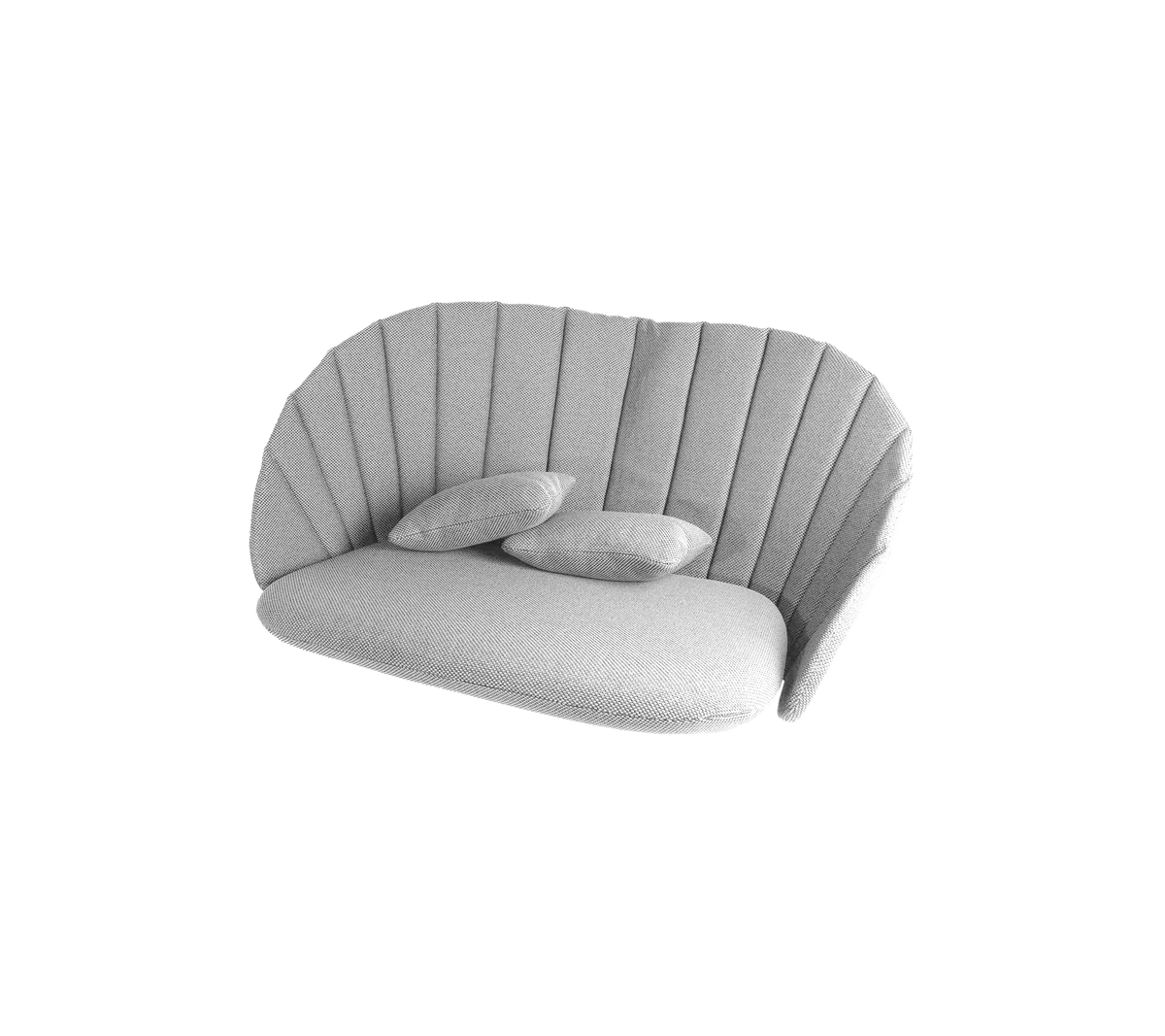 Canapé courbé élégant avec un tissu gris doux et trois coussins moelleux, présentant un design nervuré pour plus d'élégance.