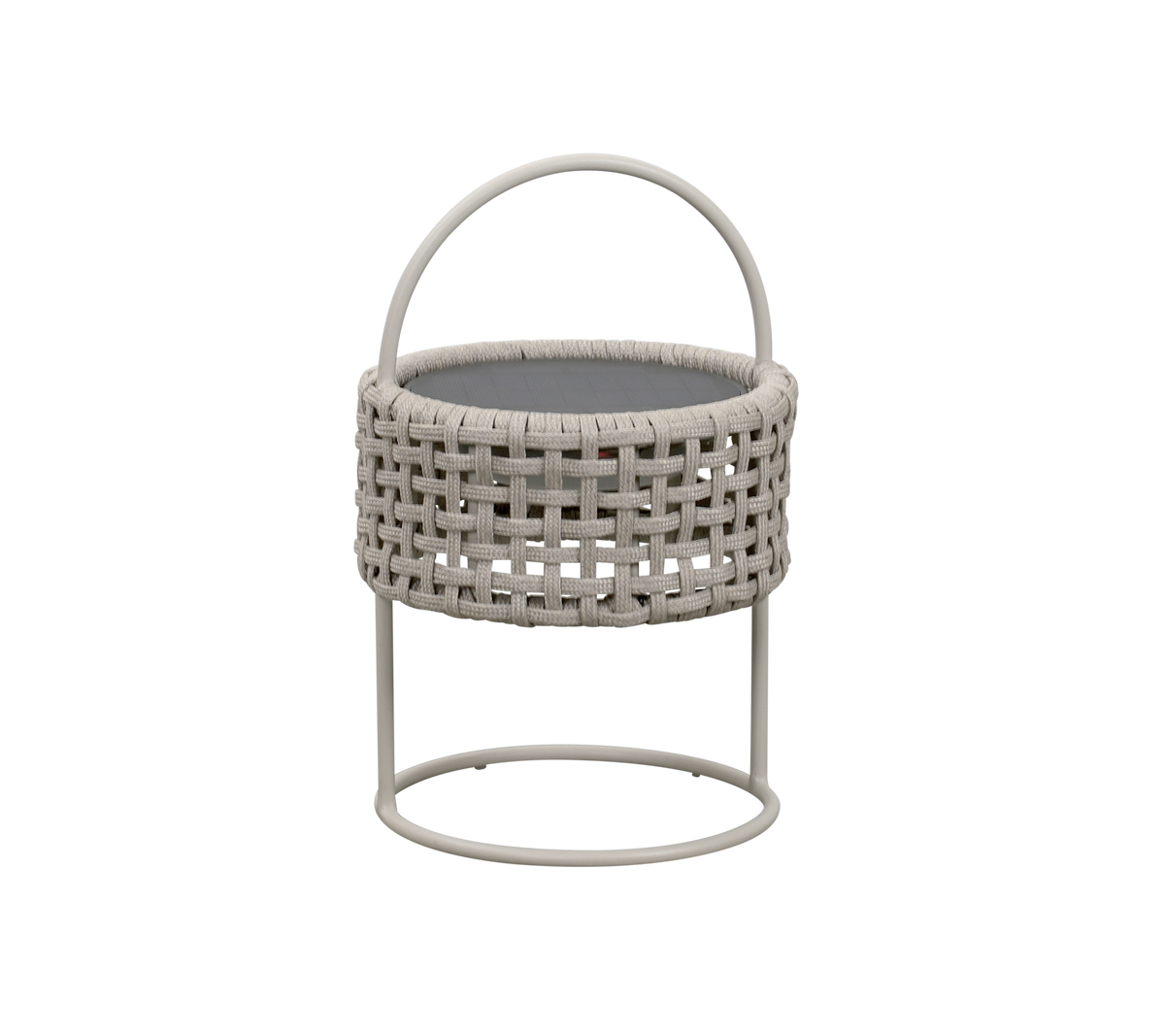 Panier rond tissé avec une poignée, reposant sur un support en métal minimaliste, parfait pour le rangement ou un usage décoratif.