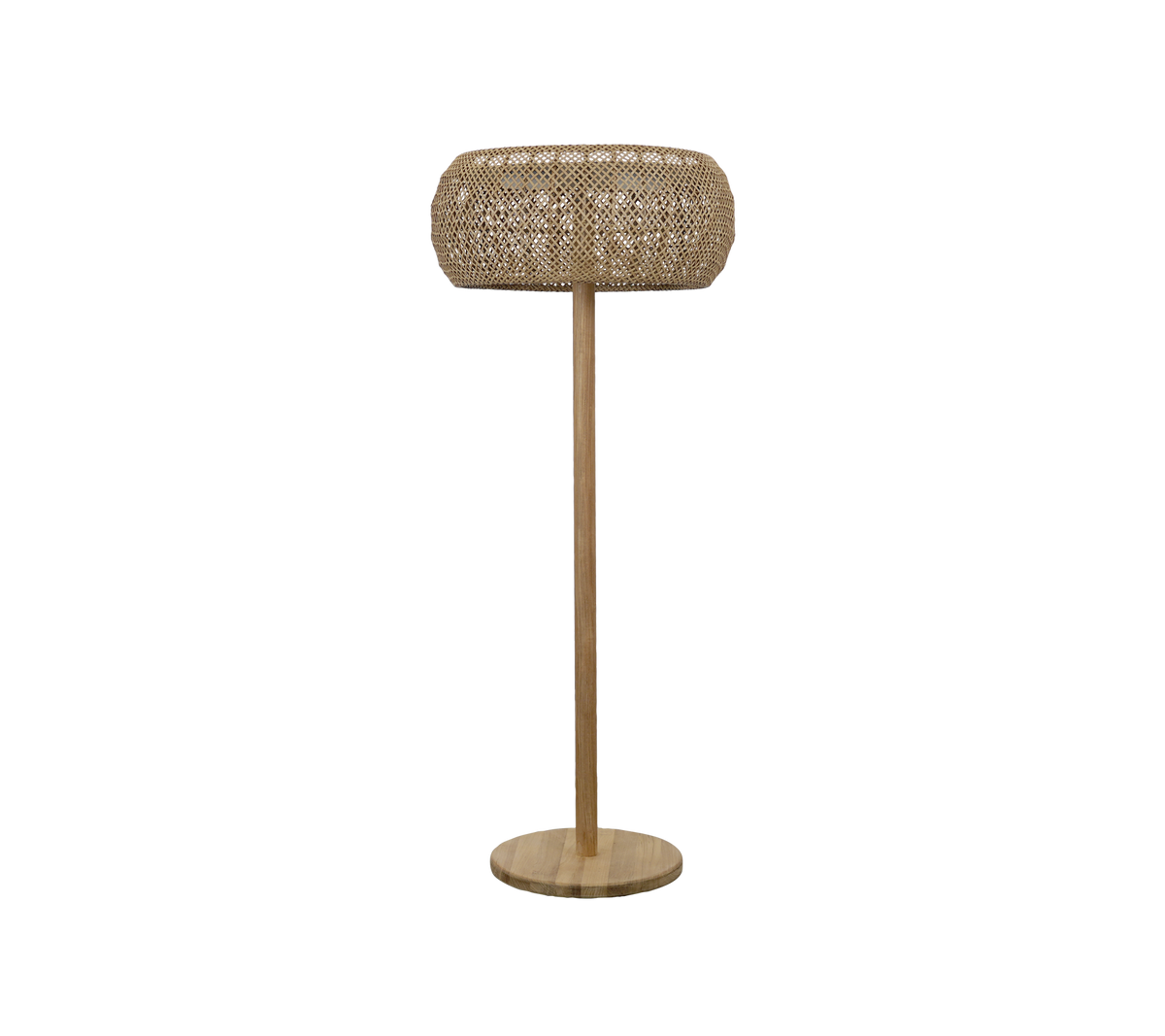 Lampe naturelle avec un abat-jour tissé et une base simple.