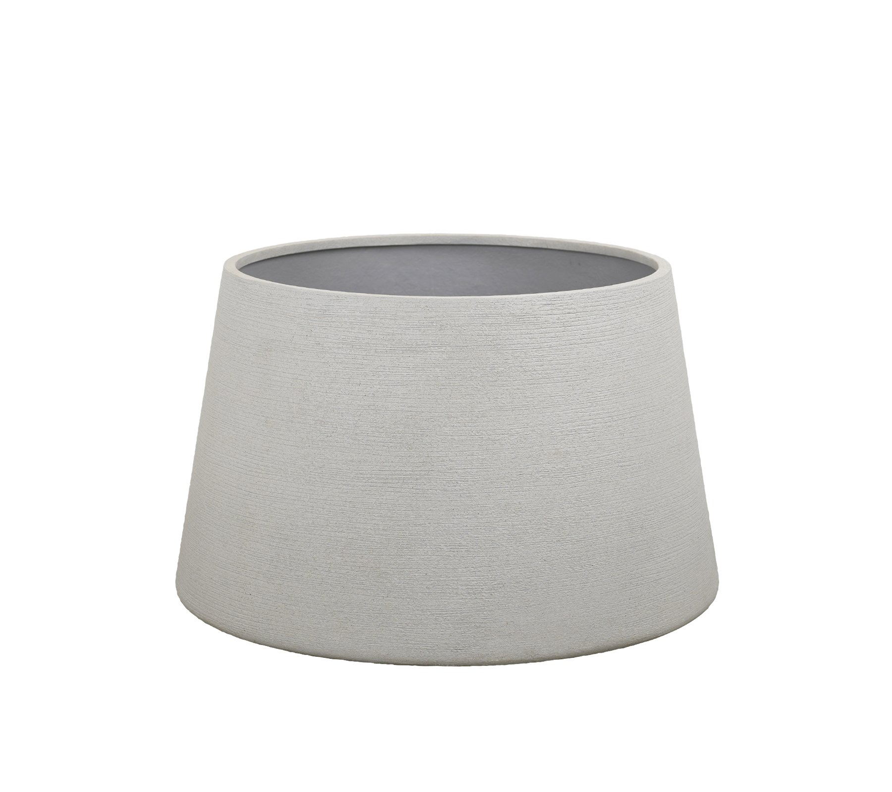 Pot de fleurs gris au design moderne, avec une forme conique.