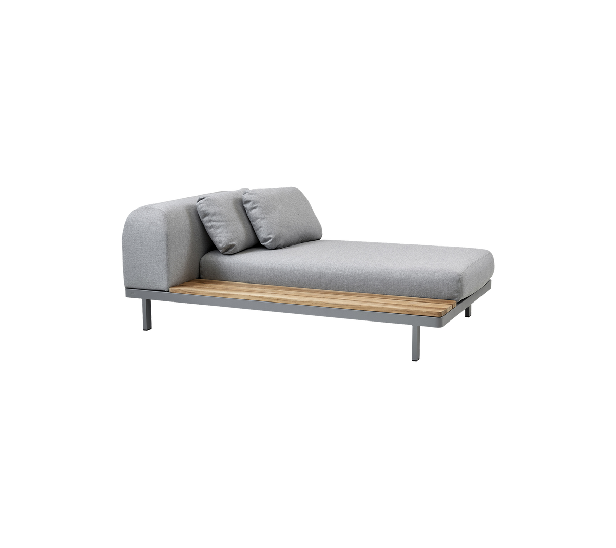 Chaise longue moderne avec un coussin en tissu gris élégant, complétée par deux coussins assortis et une base en bois.