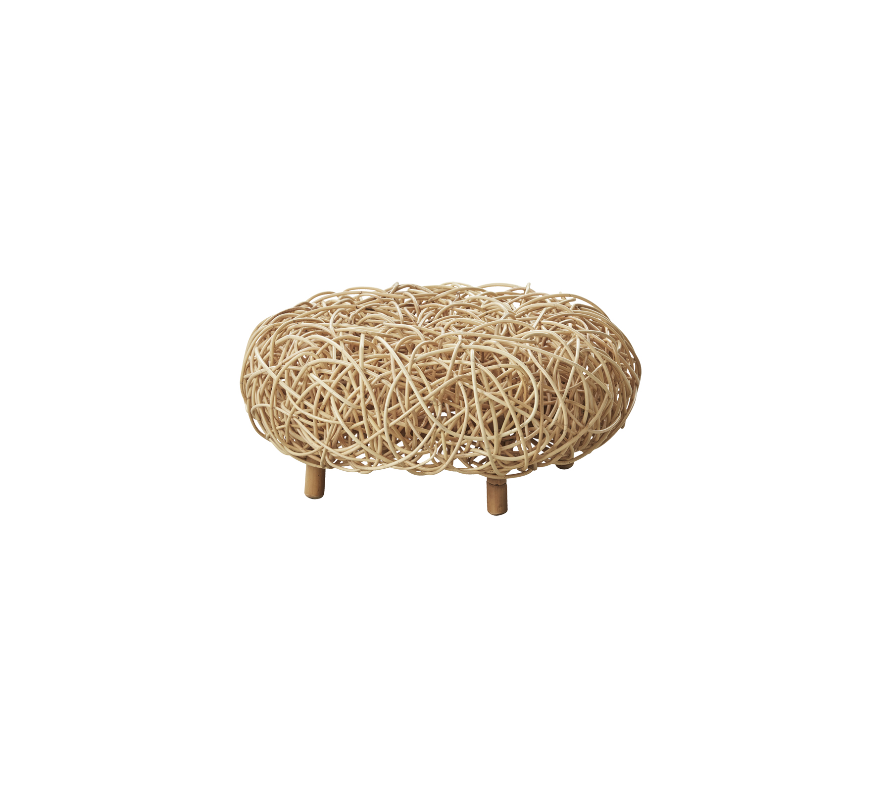 Ottoman en jute naturel avec une forme ronde, soutenu par quatre pieds en bois, ajoutant une touche cosy et élégante à n'importe quel espace.