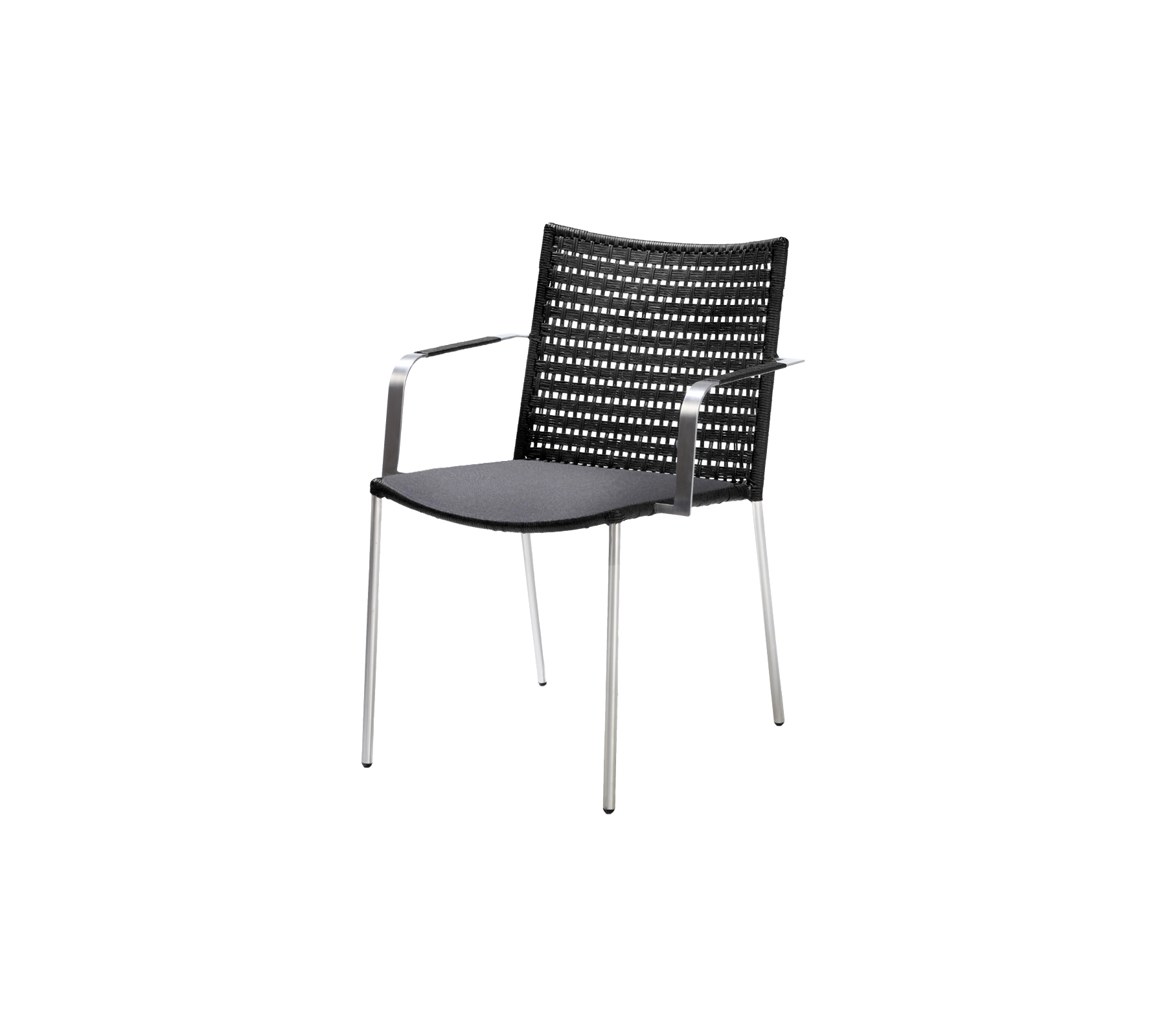 Chaise noire élégante avec un dos et un siège tissés, dotée de pieds en métal fins pour un look moderne.
