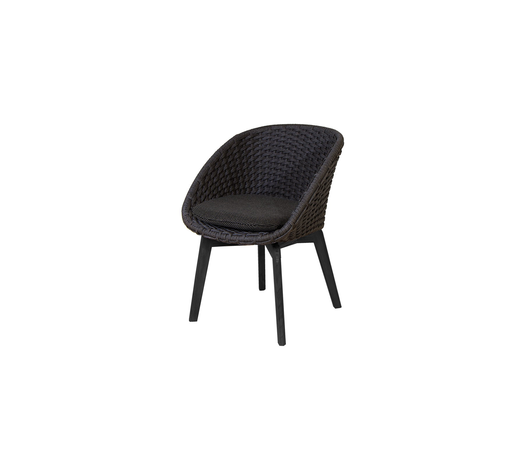 Chaise tissée élégante avec un siège confortable, présentant un design épuré et des pieds robustes en finition sombre. Parfait pour les espaces modernes.