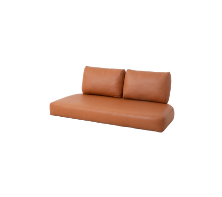 Sofa marron avec deux coussins de dos, présentant un design épuré et moderne. Parfait pour un coin salon élégant dans n'importe quel espace.