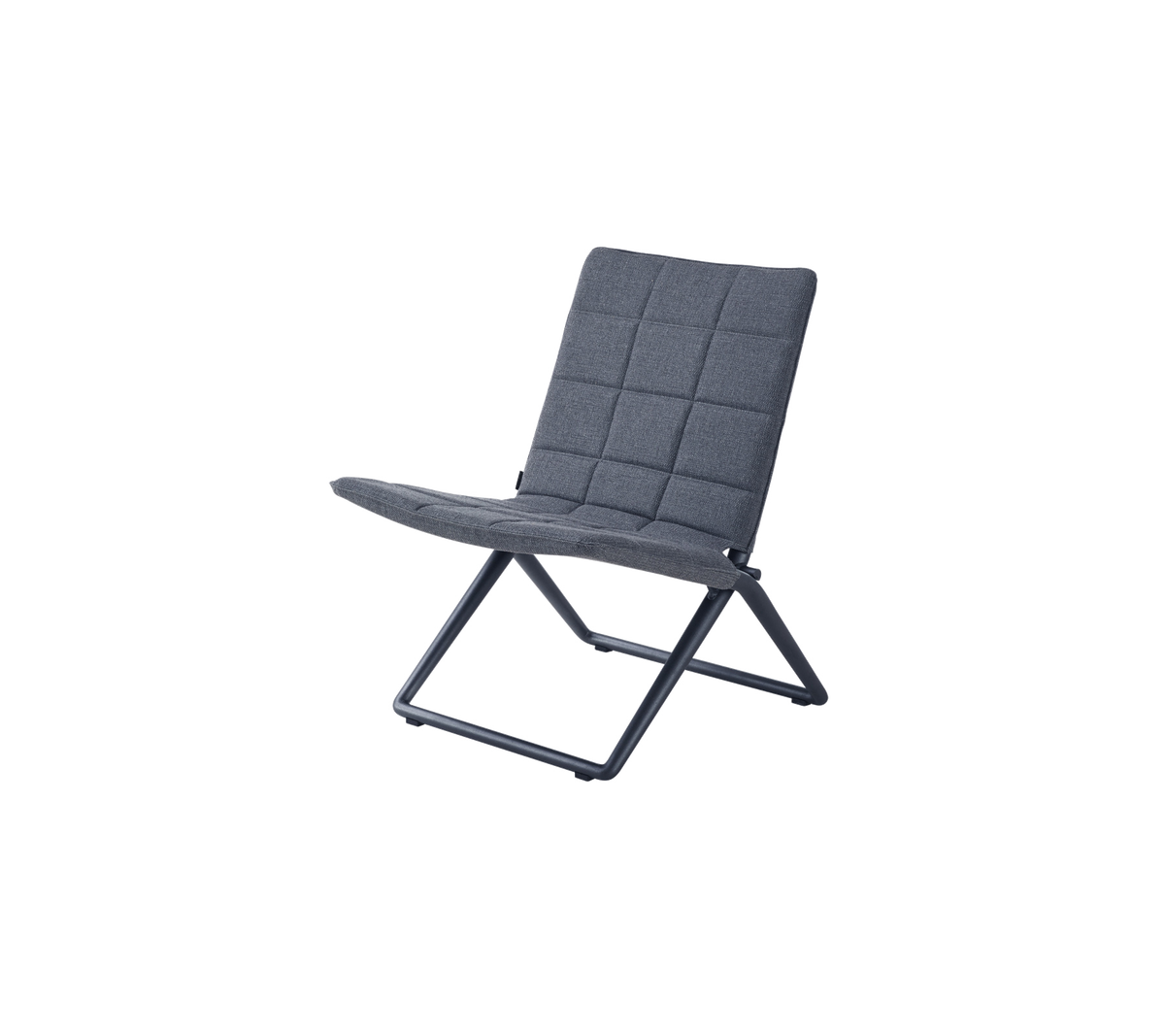 Chaise pliante élégante et moderne avec un siège et un dos rembourrés, dotée d'un motif à carreaux et d'un cadre robuste. Idéale pour un usage polyvalent.