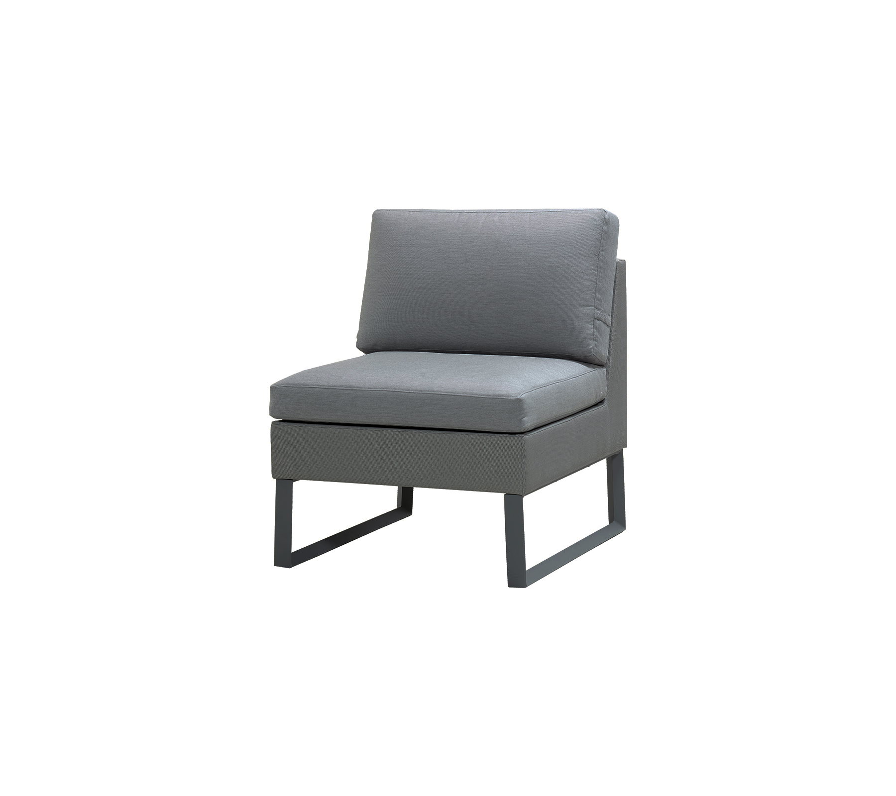 Chaise grise élégante avec un design moderne, équipée de coussins moelleux et d'un cadre minimaliste pour un confort optimal.
