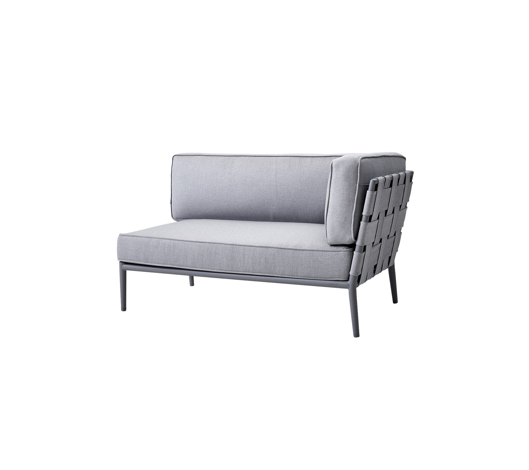 Fauteuil moderne gris au design épuré et au dossier tissé, parfait pour un assise élégante dans divers environnements.