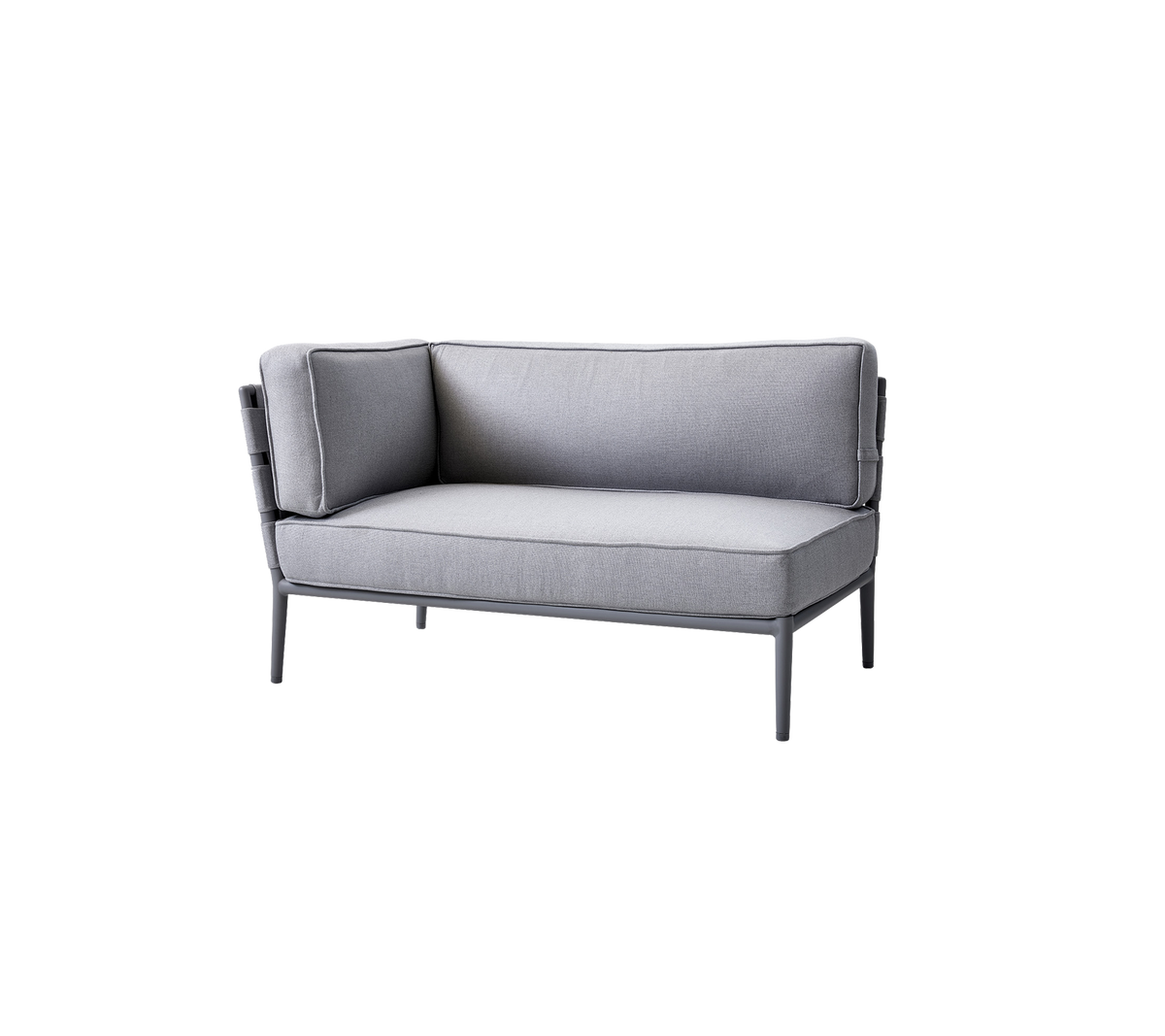 Canapé deux places gris avec des coussins en peluche et un cadre en métal élégant, conçu pour le confort et l'esthétique moderne.