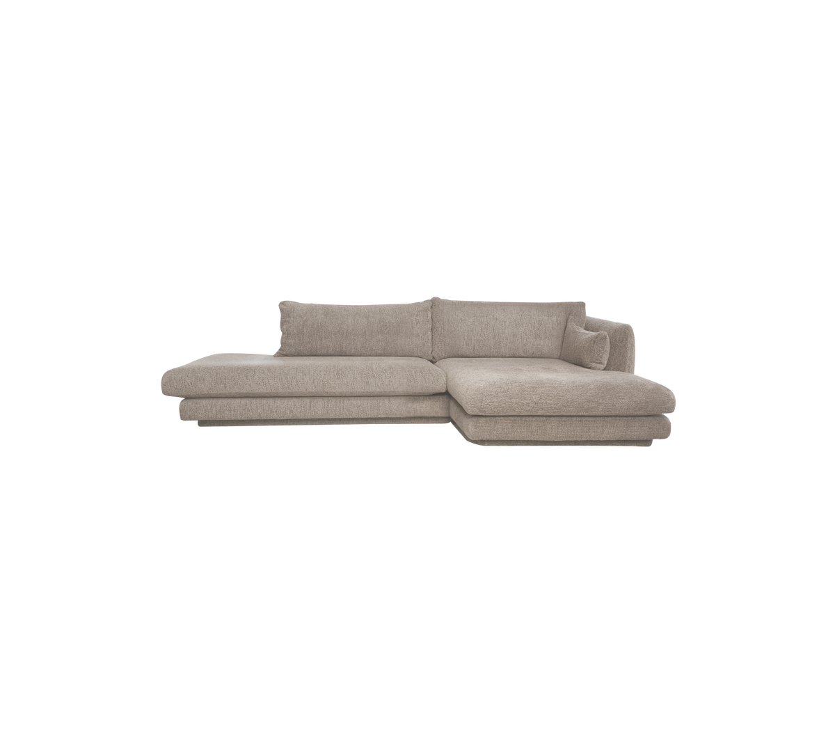 Canapé moderne marron clair avec un design en sections et des coussins doux.