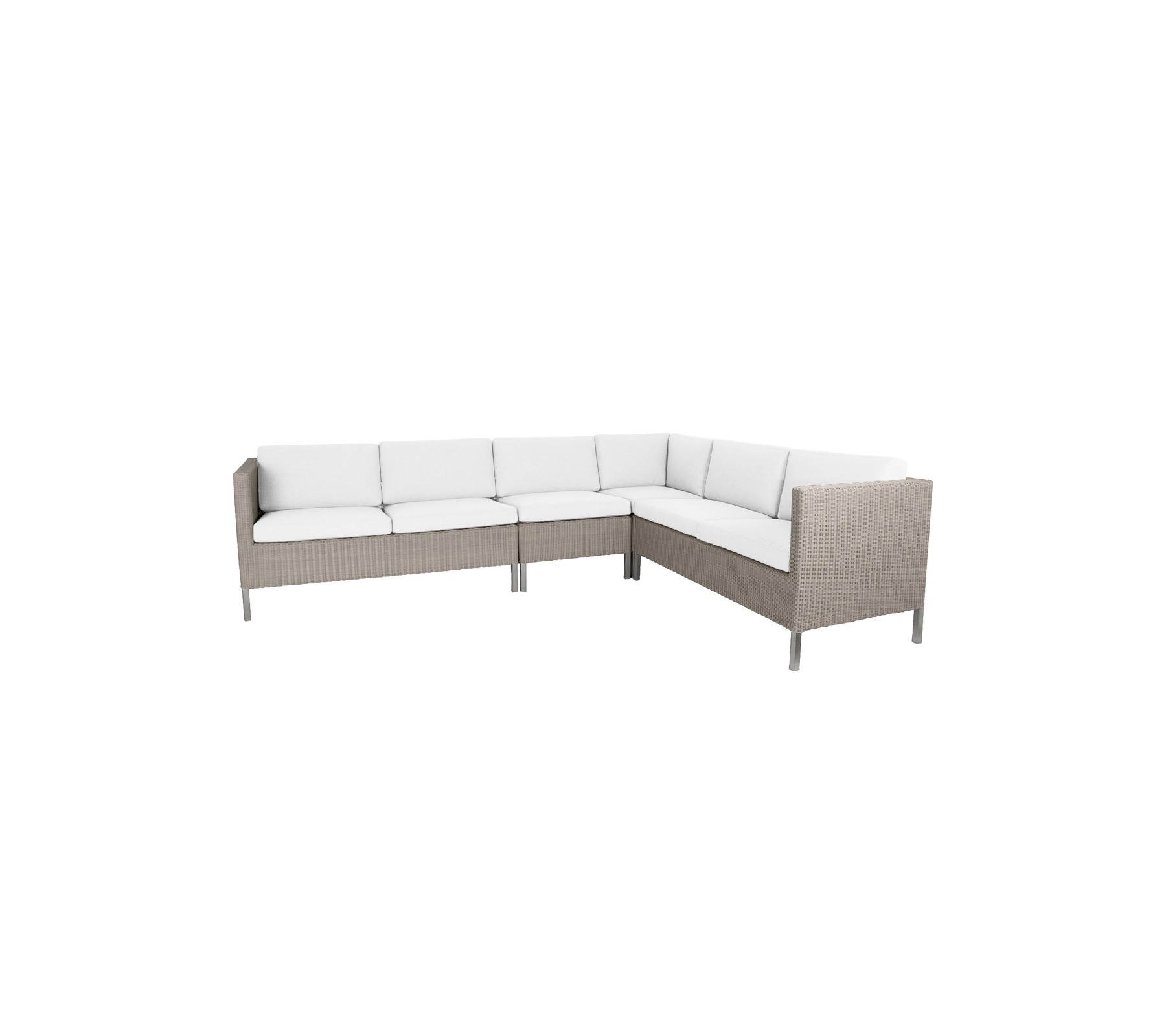 Canapé d'angle d'extérieur élégant avec des coussins blancs moelleux et un design en osier moderne, parfait pour des rassemblements et la détente.